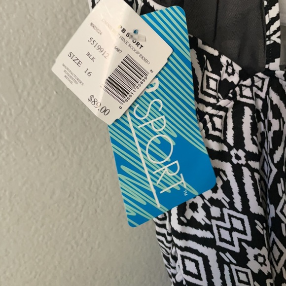 Swimsuit - Picture 3 of 5